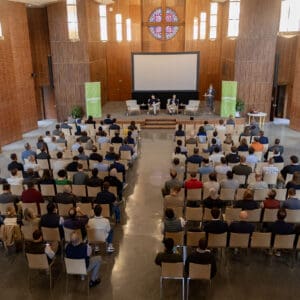 An overhead picture of the audience at the 2025 LandCon Raleigh event.